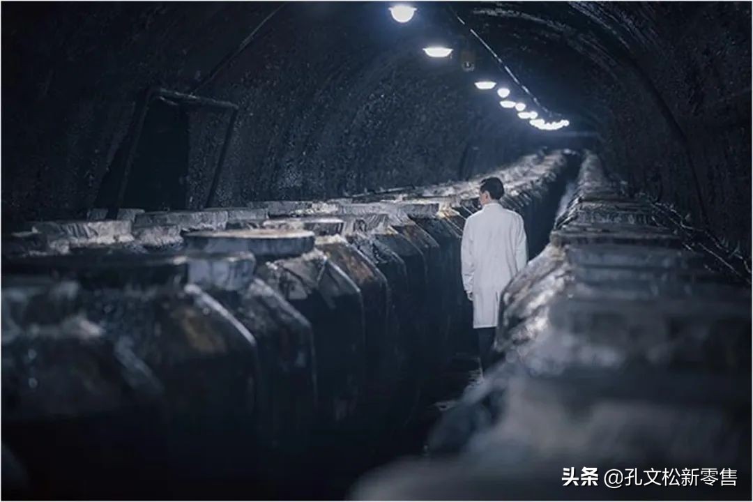 酒是高粱写的诗,关于泸州老窖酒的诗句