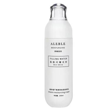 女生为什么都要涂身体乳,精致的女孩护肤不偷懒