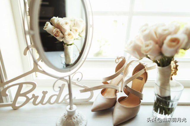 雪纺连衣裙加大衣搭配什么鞋,雪纺连衣裙搭配什么鞋子好看图片