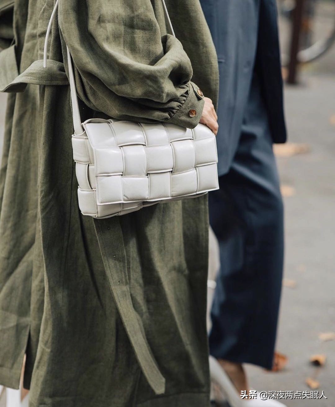 bv枕头包多少钱,bv枕头包价格