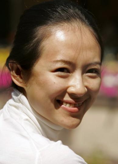 素颜差距最大的女明星,看完这些女星的素颜对比照