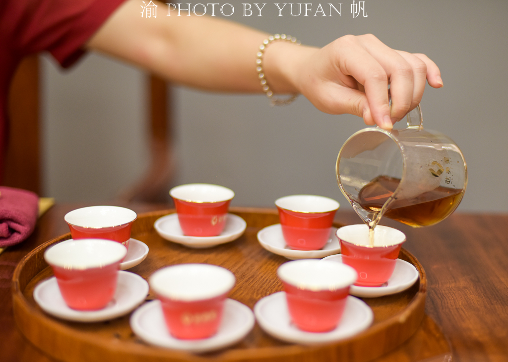 武夷山的茶女，并不是你想象的那样，她们活在茶中，以茶为乐