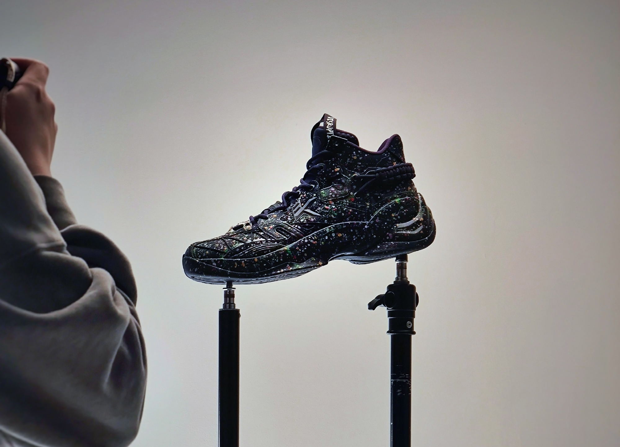 kt1复刻耐磨,安踏kt系列水花