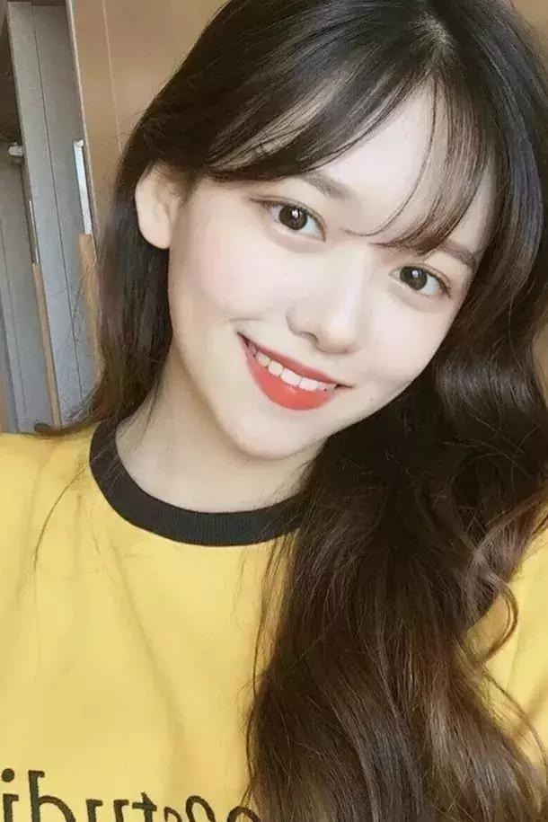 今年最火的10种显白发色谁染谁美,今年最火的3种显白发色