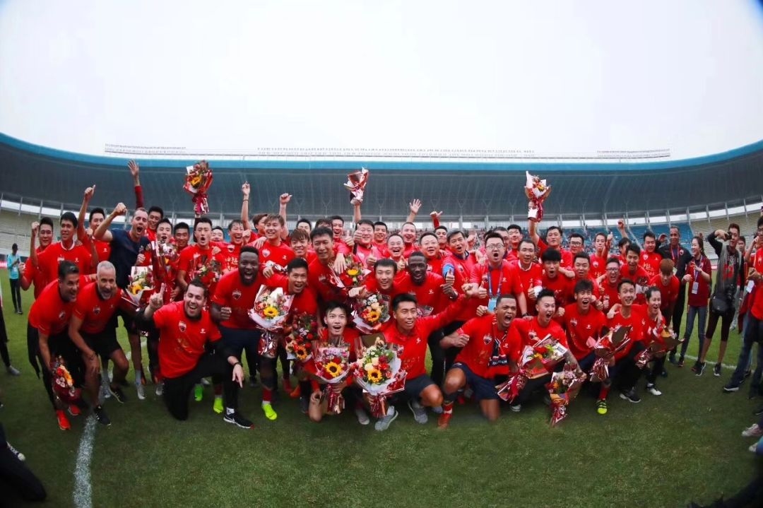 冲超补齐城市文化短板，市领导勉励深足勇往直前