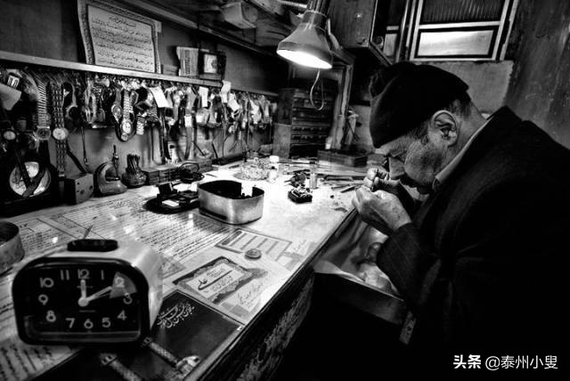 钟表维修老匠人 (修钟表的手艺有哪些)