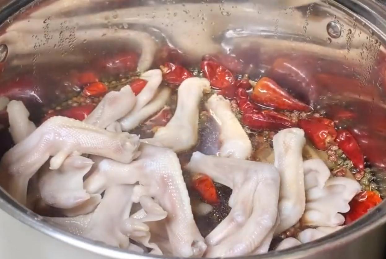 传统卤鸭掌做法,卤鸭掌家庭版正宗制作方法