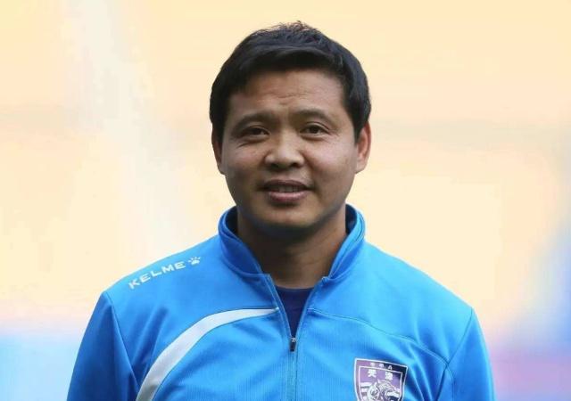 张效瑞足球集锦,张效瑞踢球最新消息