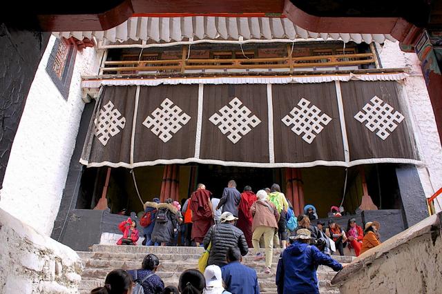 *藏西**必打卡的胜地——布达拉宫，外观宏伟大气，内涵更是丰富多彩