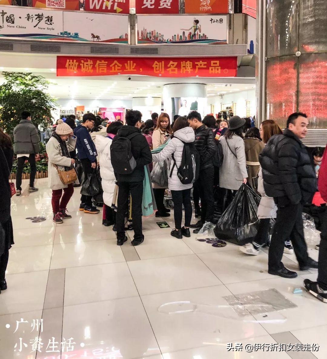 广州最便宜品牌衣服批发市场,可以试衣服的广州批发服装市场