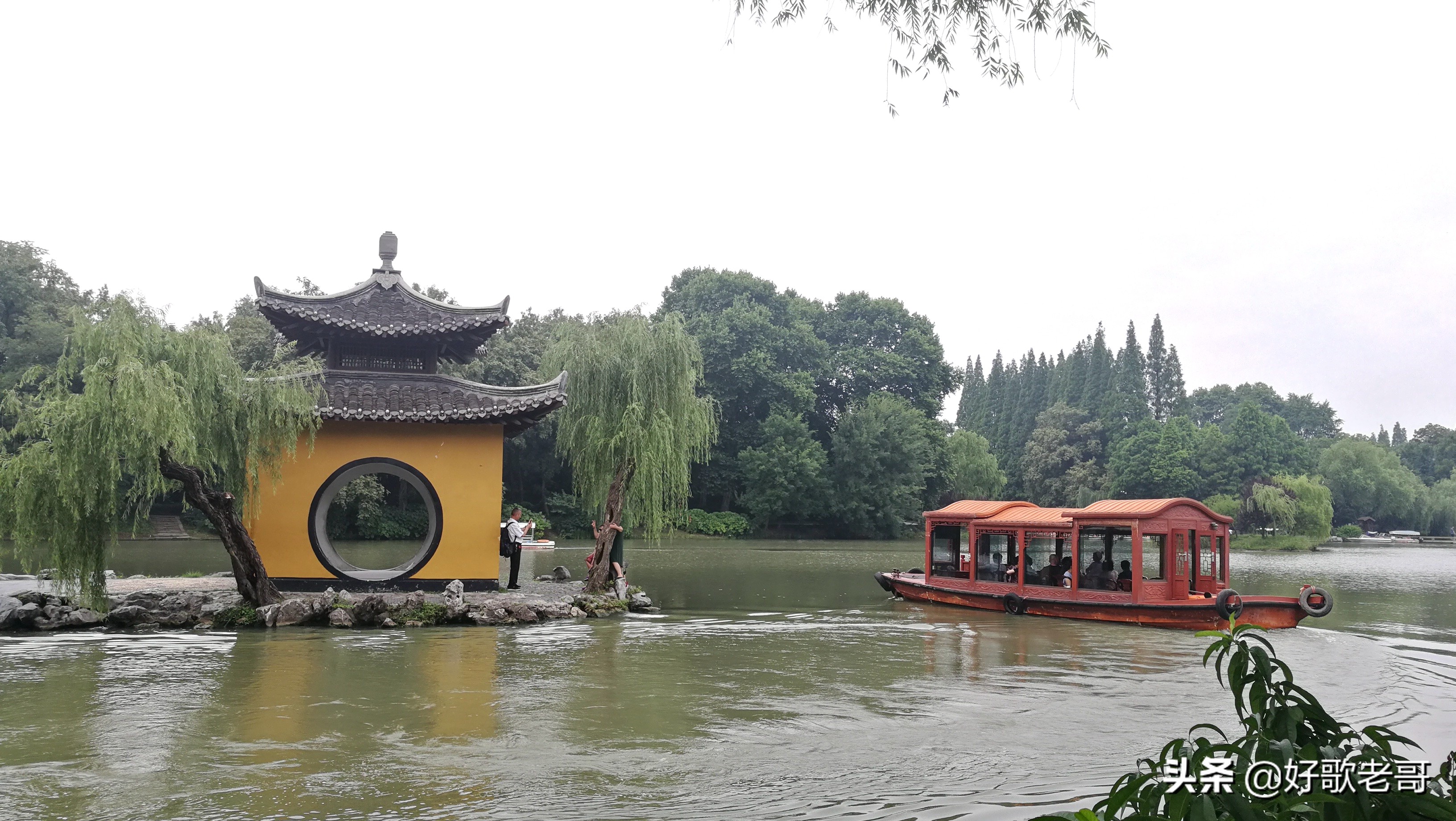 十里湖光，清澄缥碧，花木扶疏，连绵滴翠…瘦西湖游记