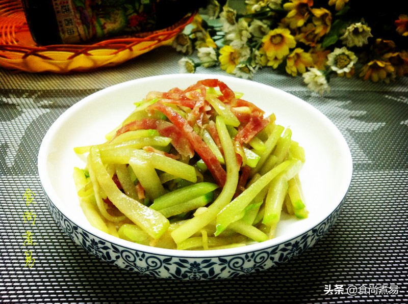 瓜营养丰富味道清甜肉质软,夏季多吃这5种瓜消暑又营养