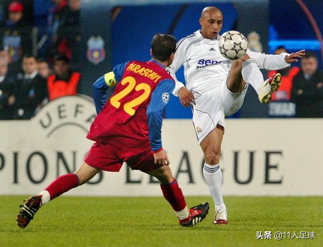 足坛腿最细的人,足坛十大粗腿排名