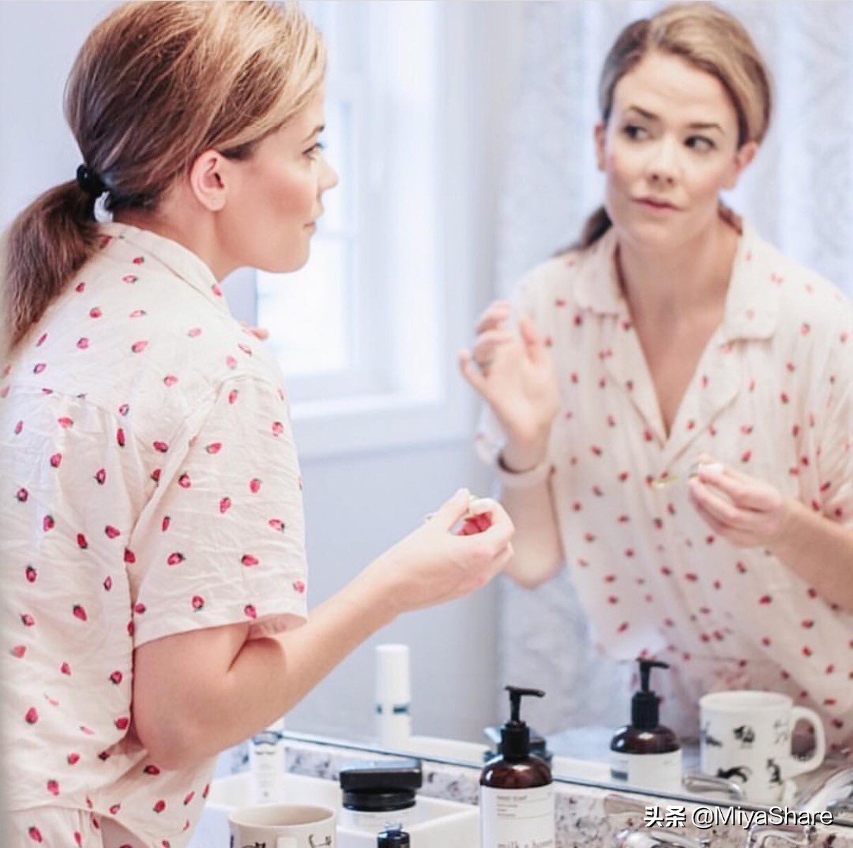 敏感痘痘肌可以用什么护肤品,敏感肌肤痘痘怎么修复