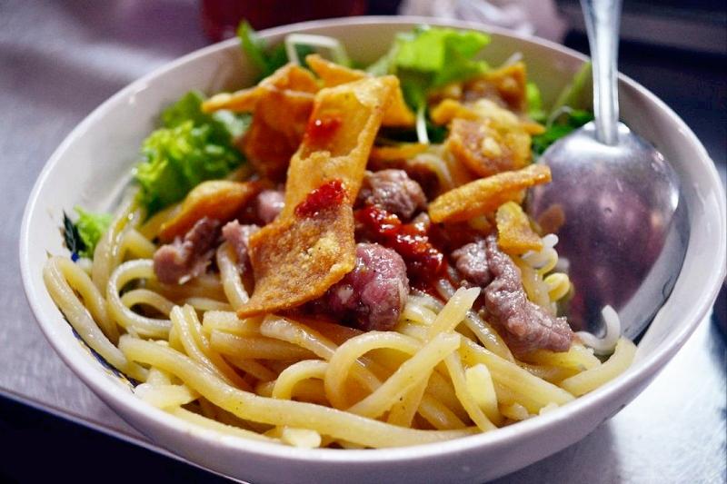 越南特色好吃的美食大全攻略 (40种好吃的越南美食)