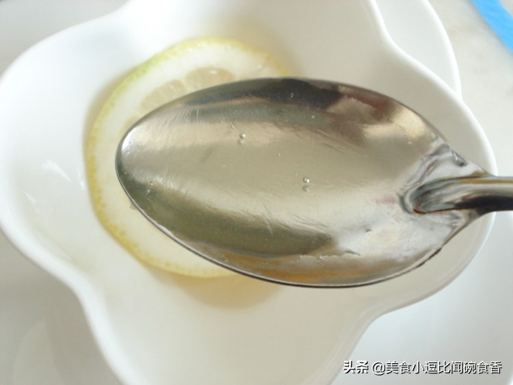 蜂蜜柠檬水的功效治咳嗽,蜂蜜柠檬水做法