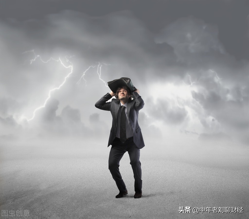 借款人死亡是否可以向家人要债,借款人死了还有债务怎么办