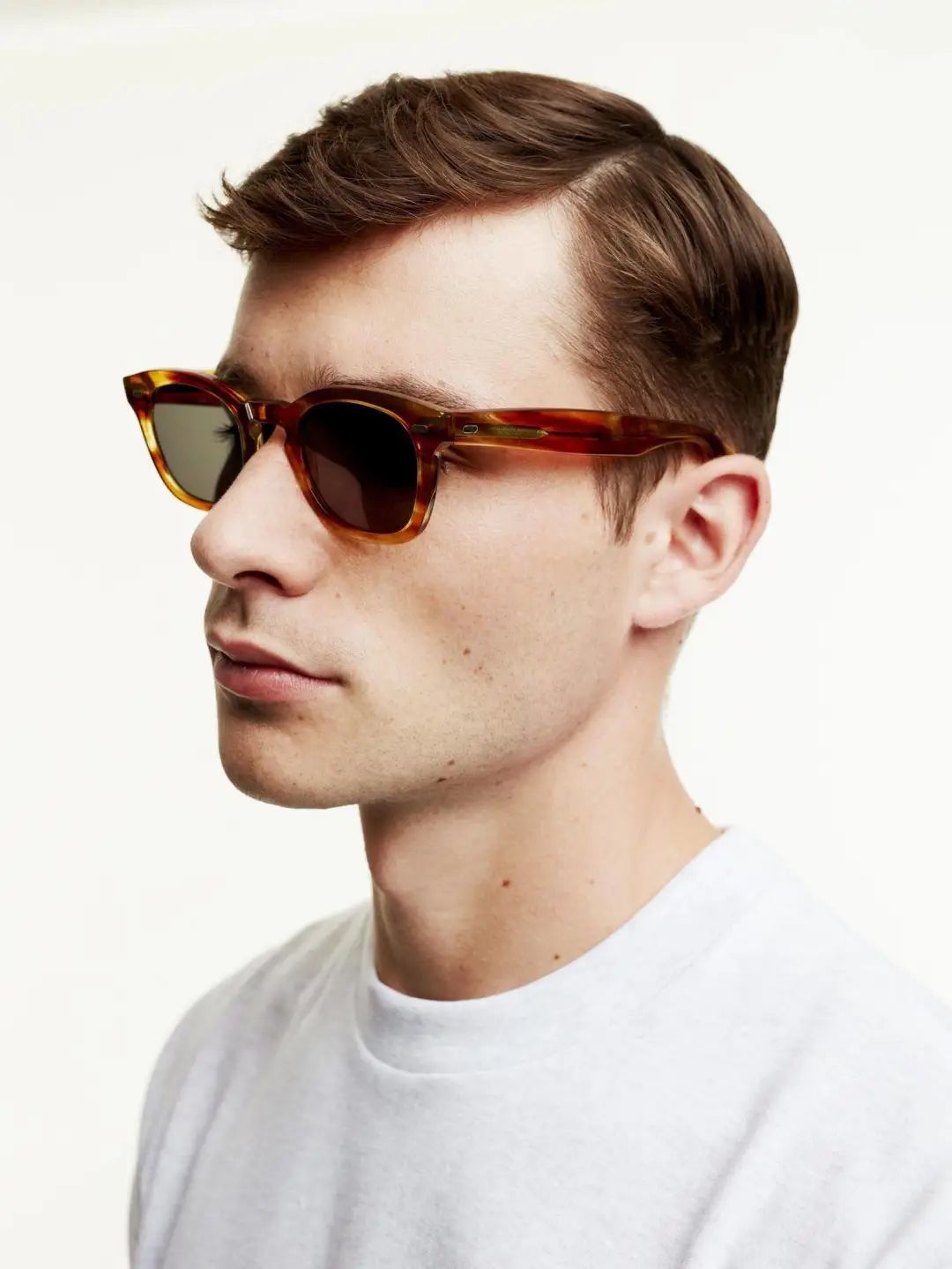 近视眼镜推荐学生男生,推荐几款比较好的近视眼镜