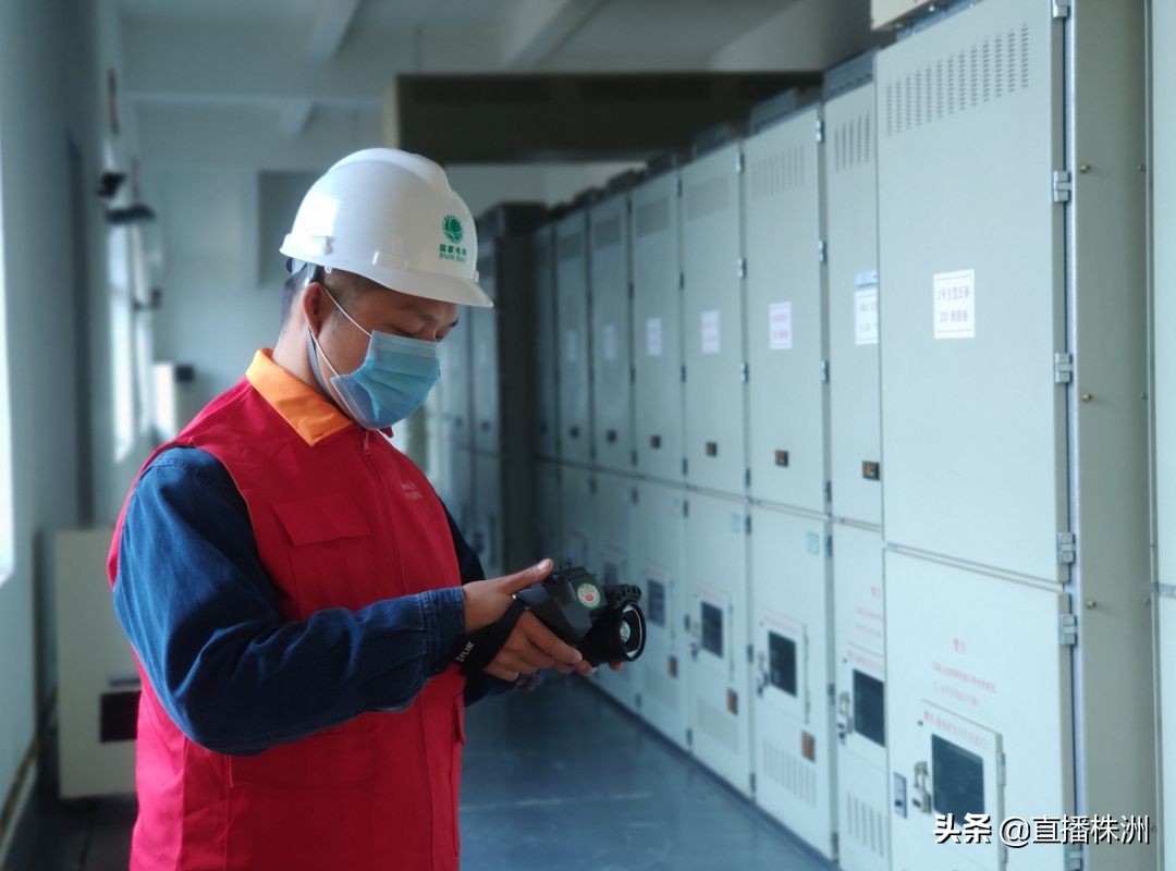 超硬核防疫中国,抗击疫情党员冲在第一线超燃