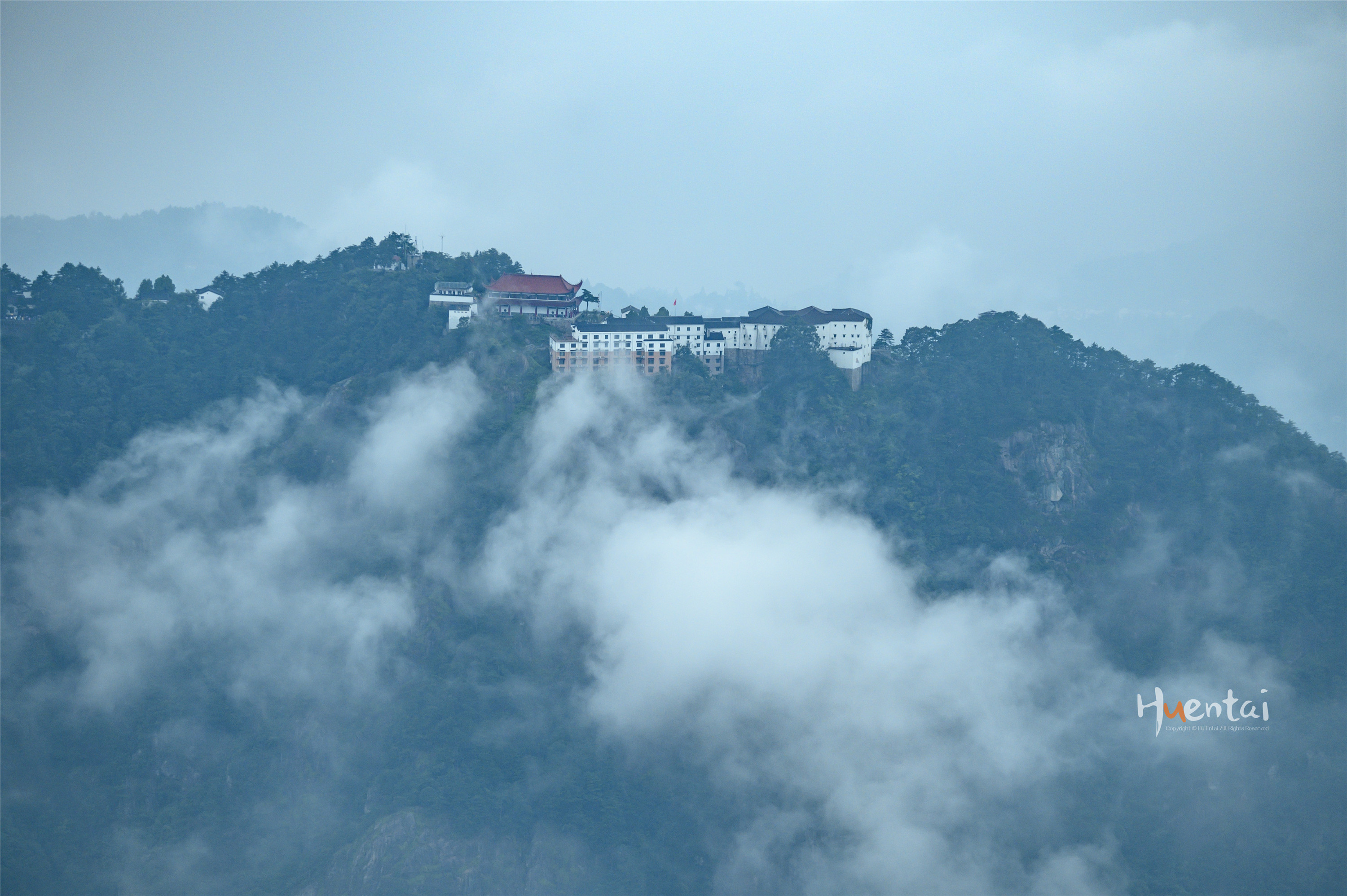 被宗教“耽误”的安徽名山，明明可以靠“颜”吃饭，鲜有游客知道