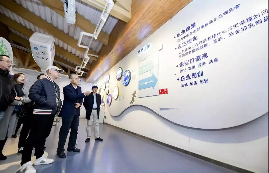 孟非探访君乐宝感叹：原来国产奶粉的品质安全，这么高了