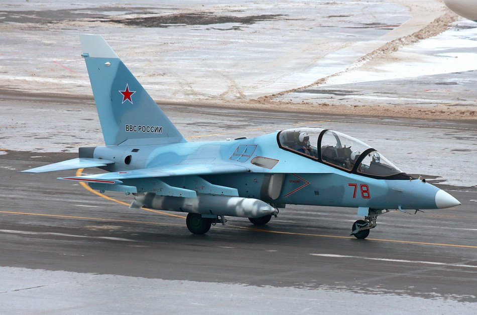 中国民用飞机首次出口,国产新一代轻型教练机