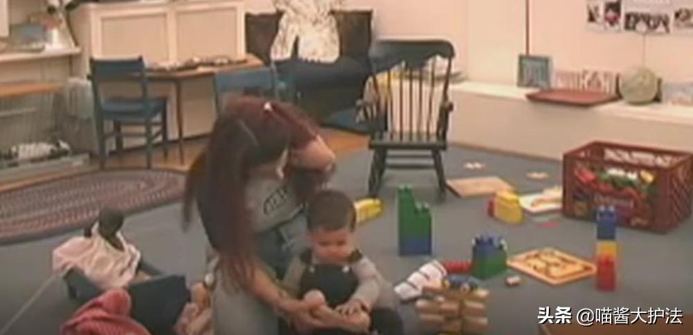 宝宝过分粘妈妈怎么办,宝宝太粘人了寸步不离怎么办