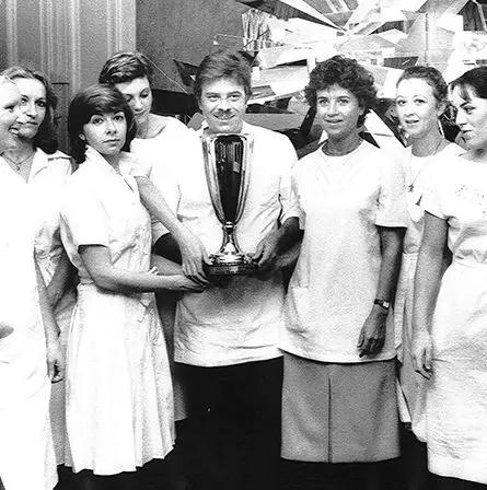 雅诗兰黛加码中国市场,雅诗兰黛入驻奥特莱斯