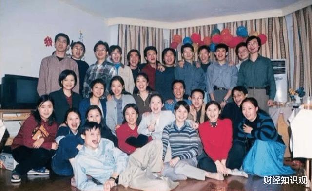 1999年的钱价值多少,1999年10万相当于现在多少钱