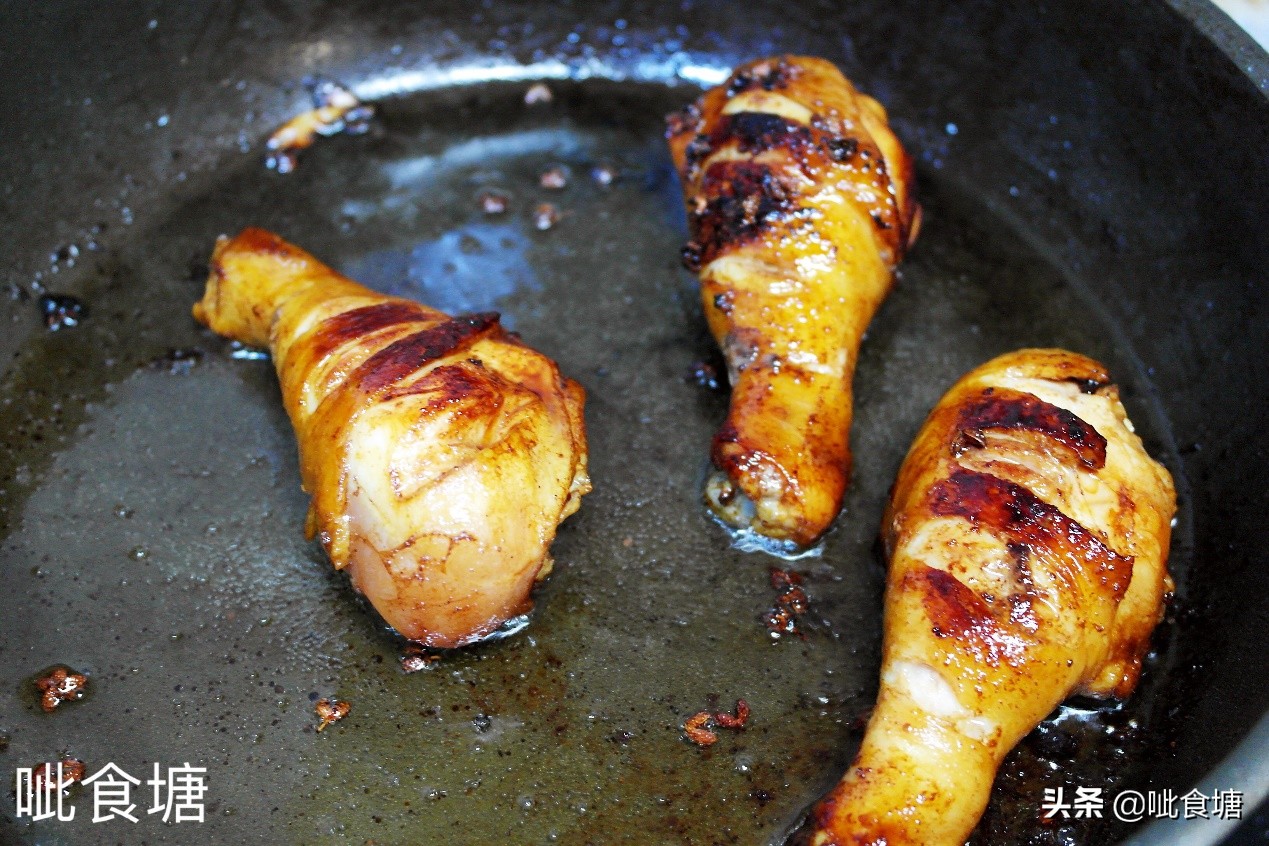炸鸡腿怎么炸外皮酥脆,炸鸡腿怎么做到表皮不发软