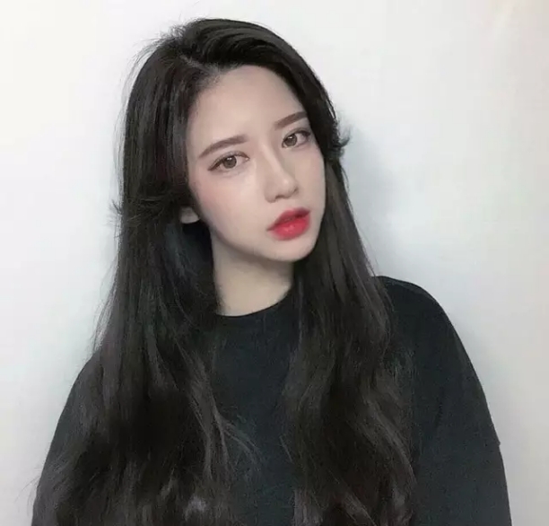 理发店都不推荐染黑发，5点原因很复杂，爱美女性早就了解清楚