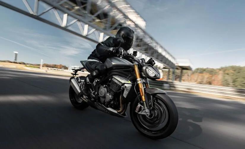 凯旋1200rs猪头版改双座,凯旋1200cc复古上市