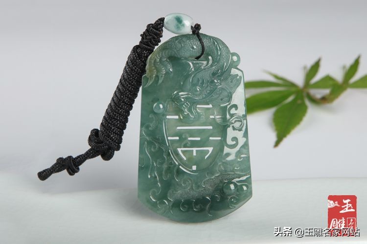 翡翠带有油青好还是不带油青好,冰油青和普通油青有什么区别