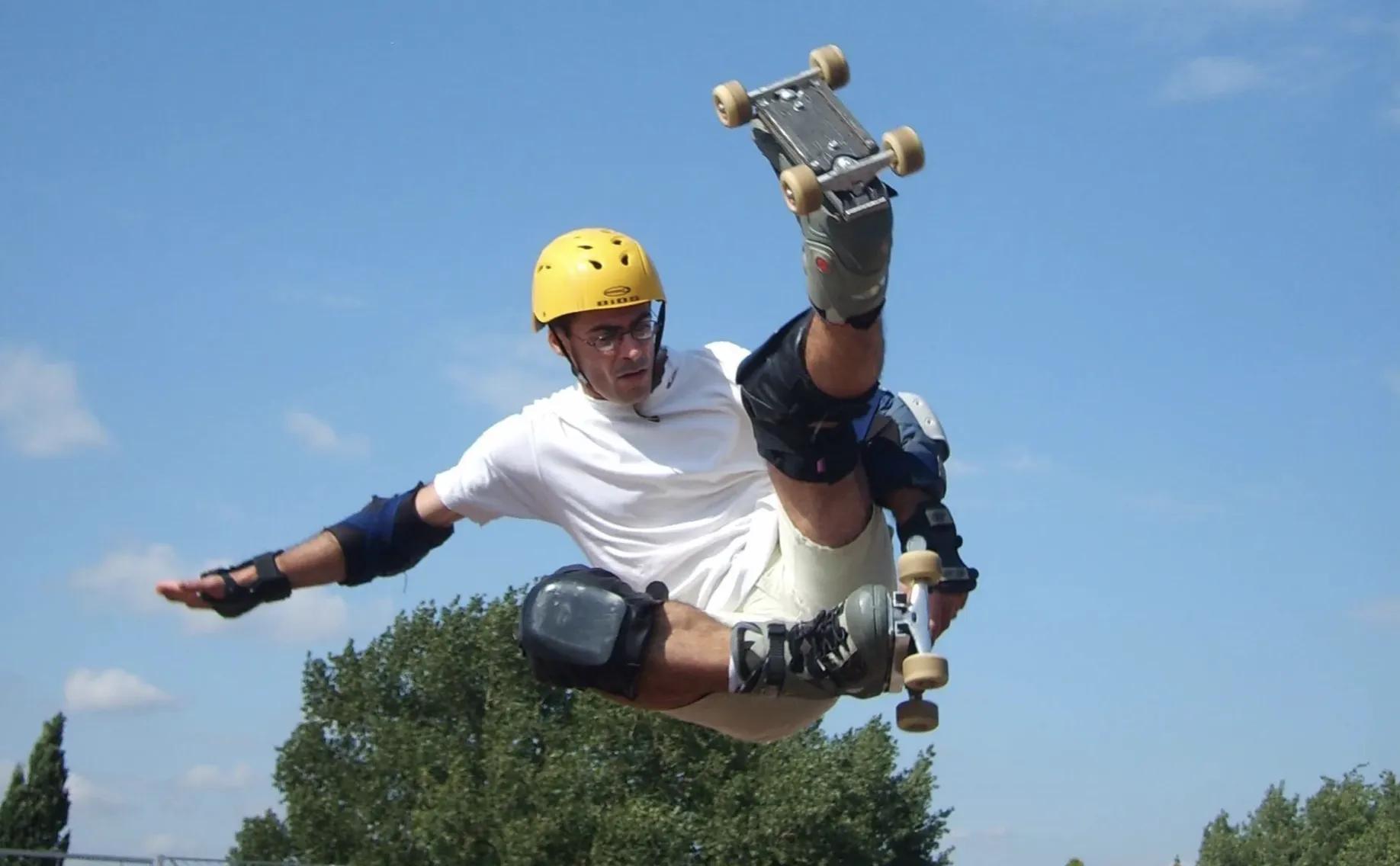 轮滑三大运动种类,轮滑项目分哪几类