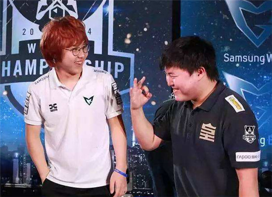 uzi自爆第一个皮肤,uzi首秀翻车