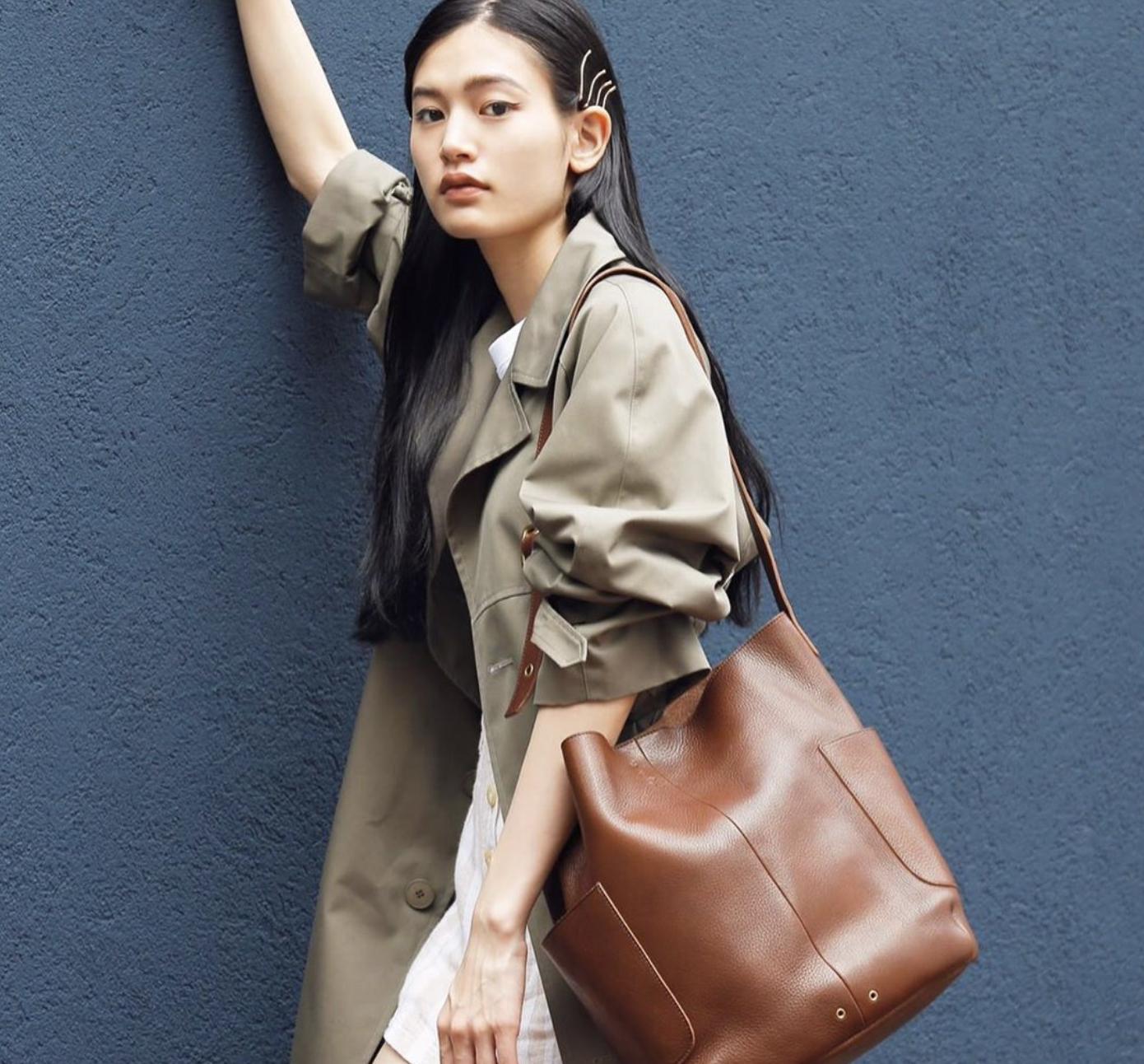 亚洲女人适合穿的风衣,女生风衣粉色穿搭技巧