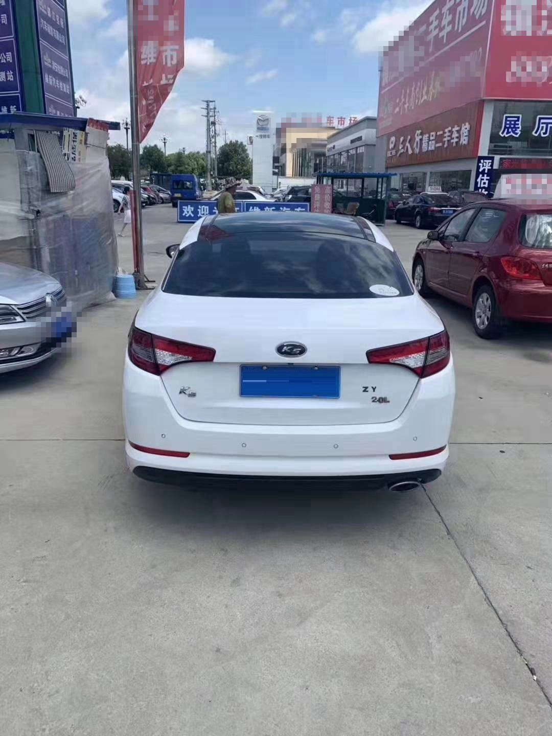 2011年的起亚k5能卖多少钱,起亚k5老款高低配区别