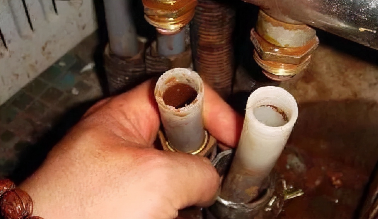 家电水管不清洗危害视频央视,忽视健康问题有啥危害