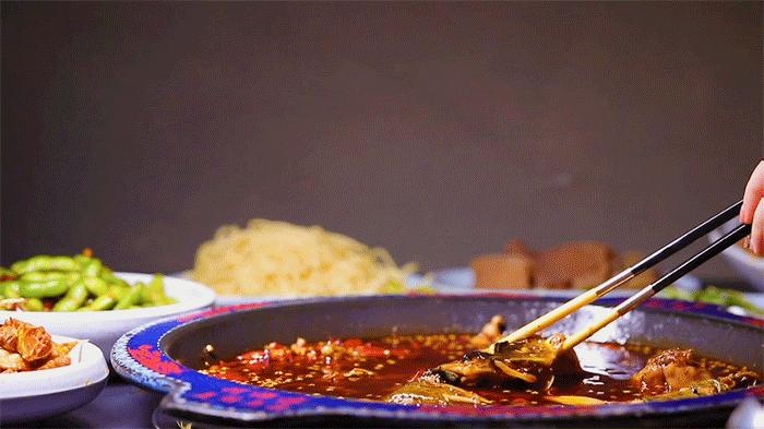 何师傅美蛙鱼头店庆,何师傅美蛙鱼头青年汇