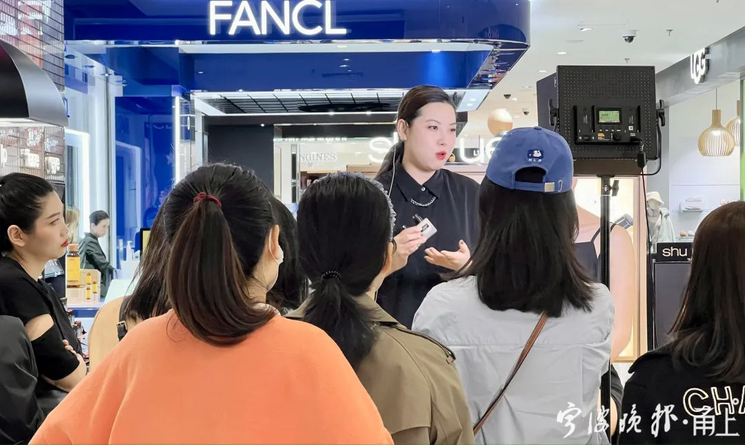 “宇宙尽头”还是买买买！雅诗兰黛小棕瓶4天卖2000多套、和义大道1分钟不到卖了20万券…