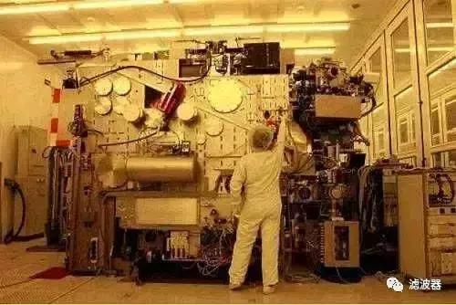 光刻机技术与芯片,一文读懂半导体激光器