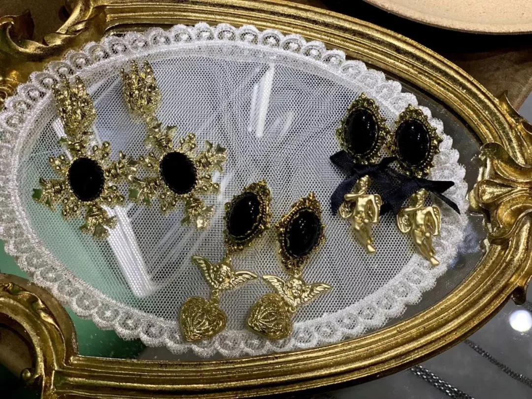 千元guccilv店,一万元买lv还是gucci