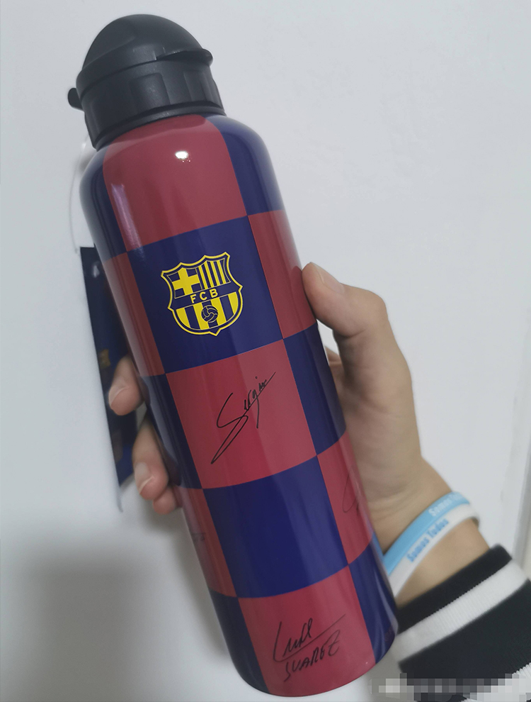 梅西8座金球专属战靴,梅西15周年足球鞋哪买得到正品