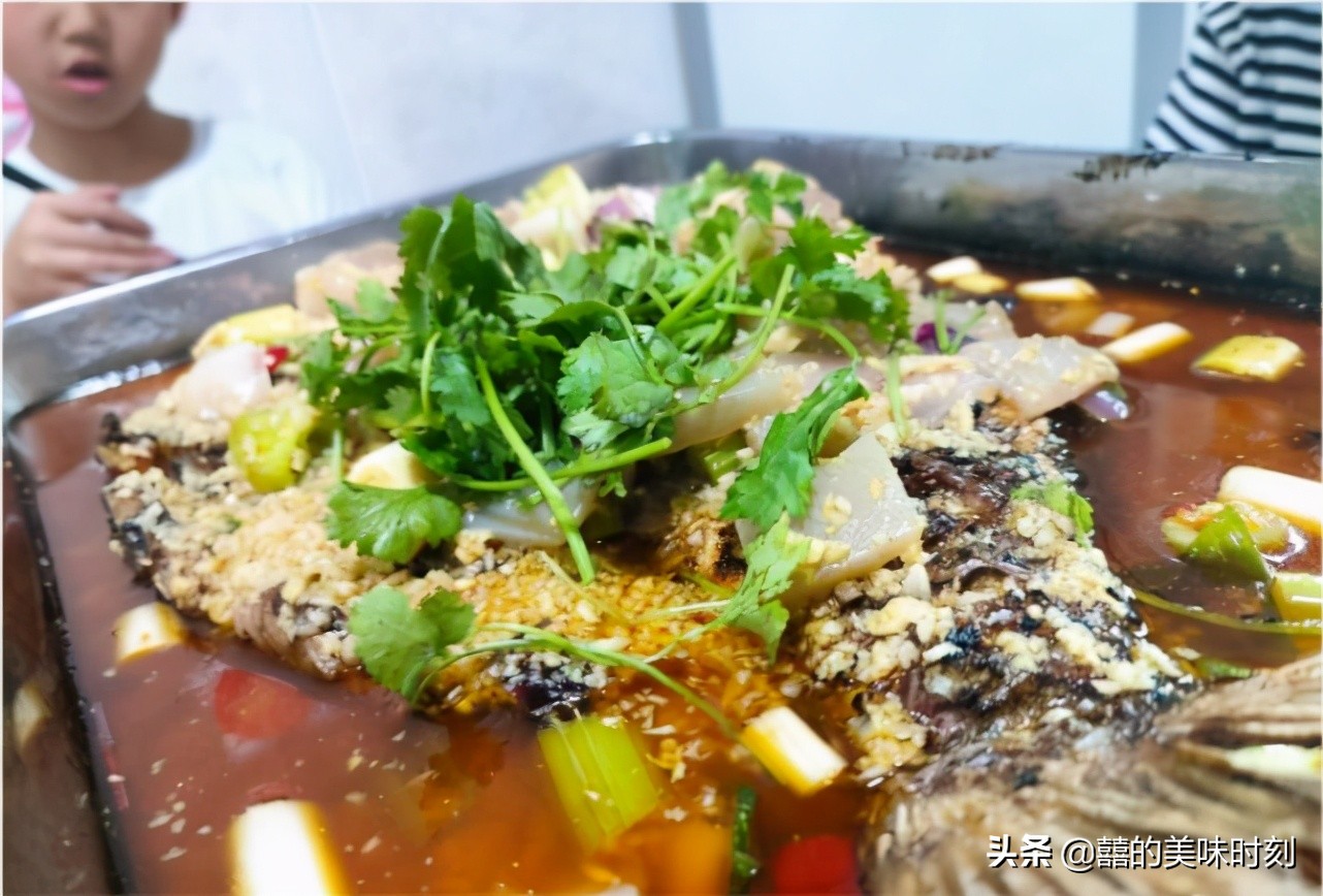 最火爆的万州烤鱼,万州最正宗的烤鱼
