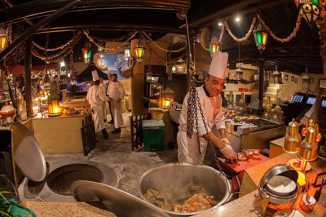 过年美食丰富一家人团圆,全家团圆过大年美味佳肴很丰盛