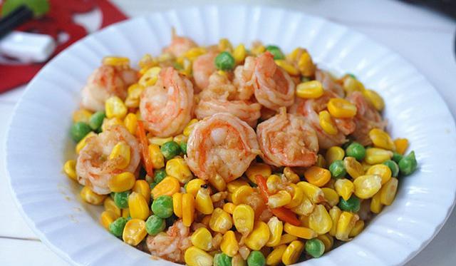 冰冻虾，别直接下锅！多加这“1步”，鲜嫩又不腥，美味吃不够