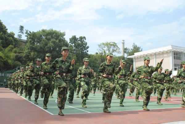 热血青春铸梦军魂——永安市第九中学少年军校特色教育纪实