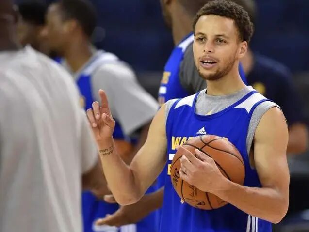 纳什巅峰时期到底有多强,终身无冠的纳什凭什么进名人堂