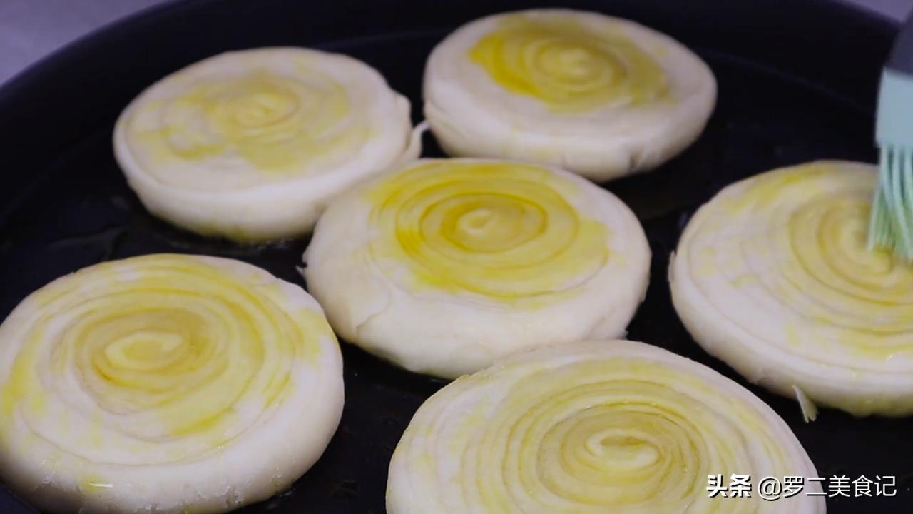 10分钟搞定简单好吃的酥饼,在家怎么做酥饼又酥又好吃