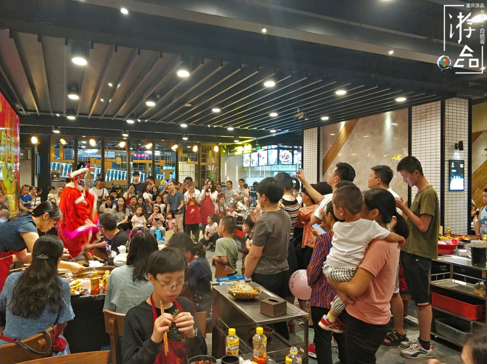 在重庆外地人该怎么出行,第一次去重庆吃火锅攻略